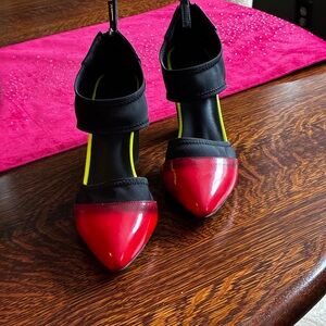 Colour Block Stylish Red and Black Women's Heels